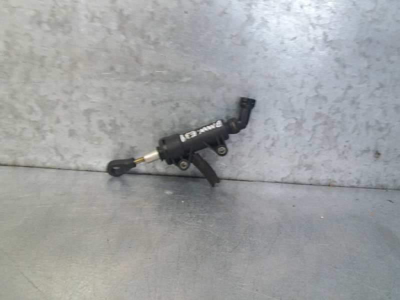 AUDI 5 Series E39 (1995-2004) Clutch Cylinder 25257382