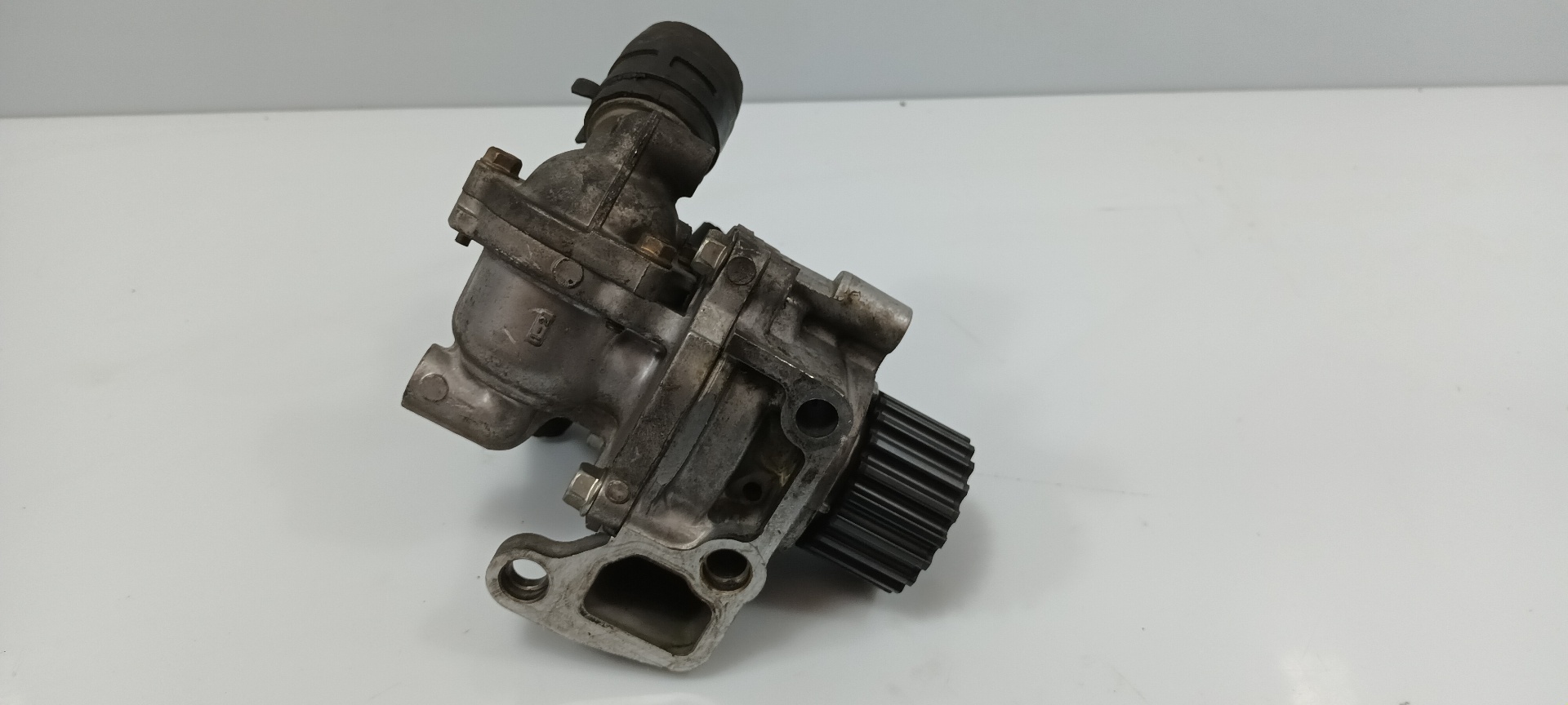 CHEVROLET 6 GG (2002-2007) Water Pump 25348703