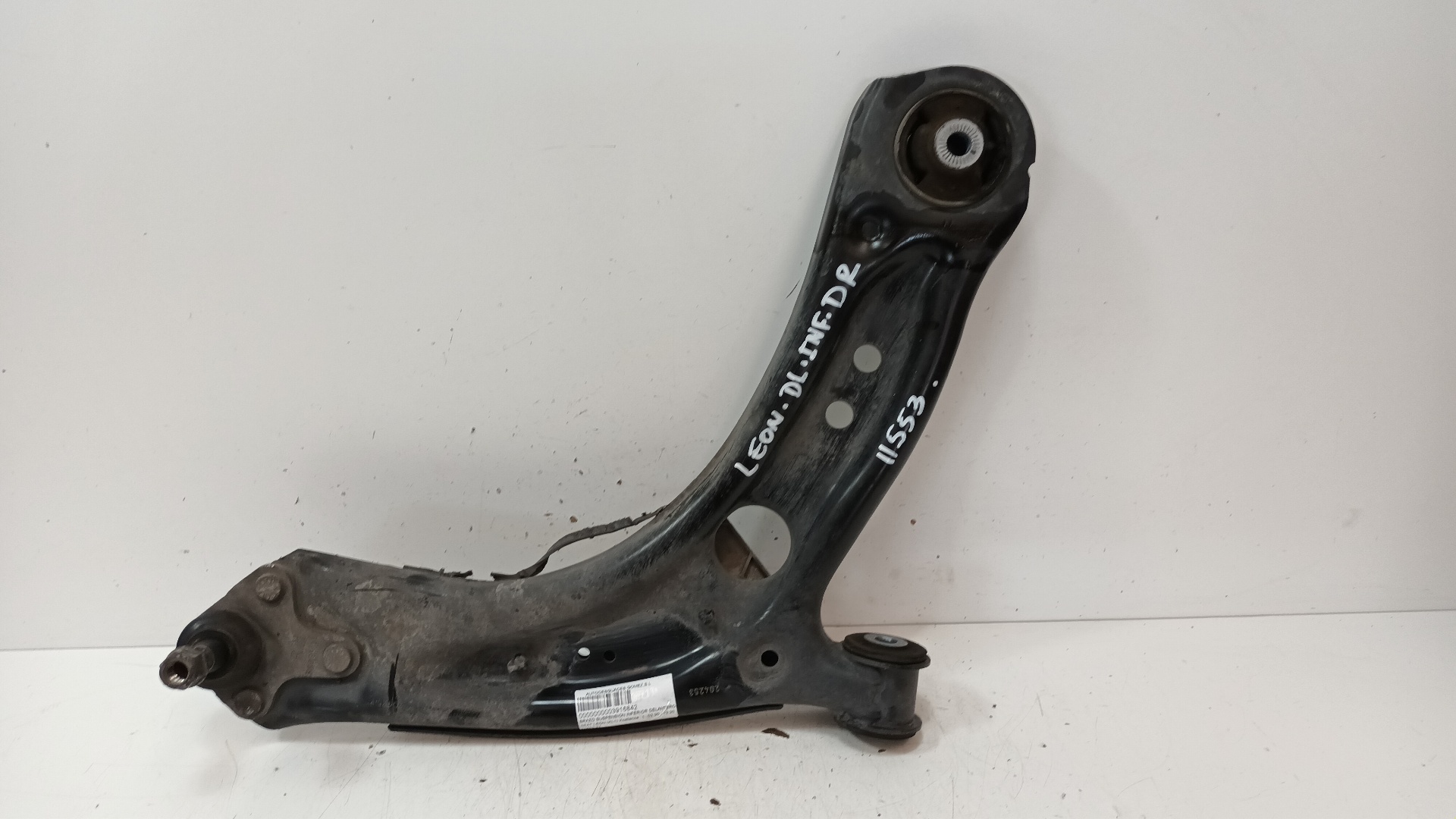 SEAT Alhambra 2 generation (2010-2021) Front Right Arm 25392456