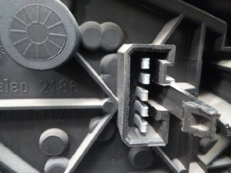 Scheinwerfer hinten rechts CDZ 635184 de Peugeot 106 1992-0 - pieza usada
