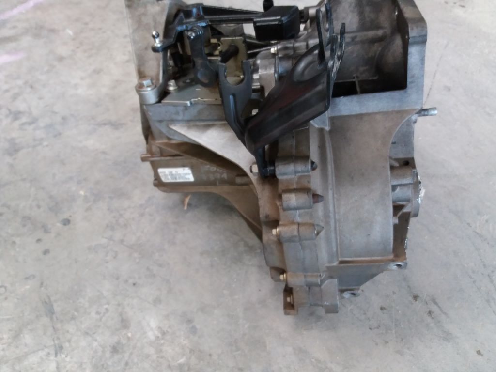 PEUGEOT Focus 2 generation (2004-2011) Gearbox 3M5R7002YG 22005060