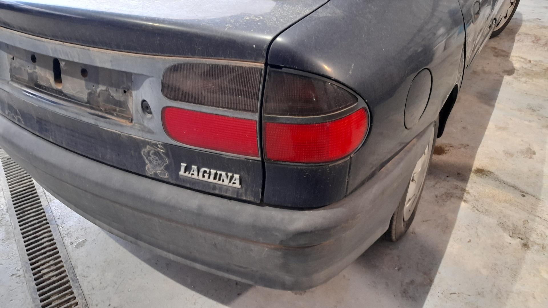 RENAULT Laguna 1 generation (1993-2001) Priekšējās kreisās durvis 7751471385 22052983