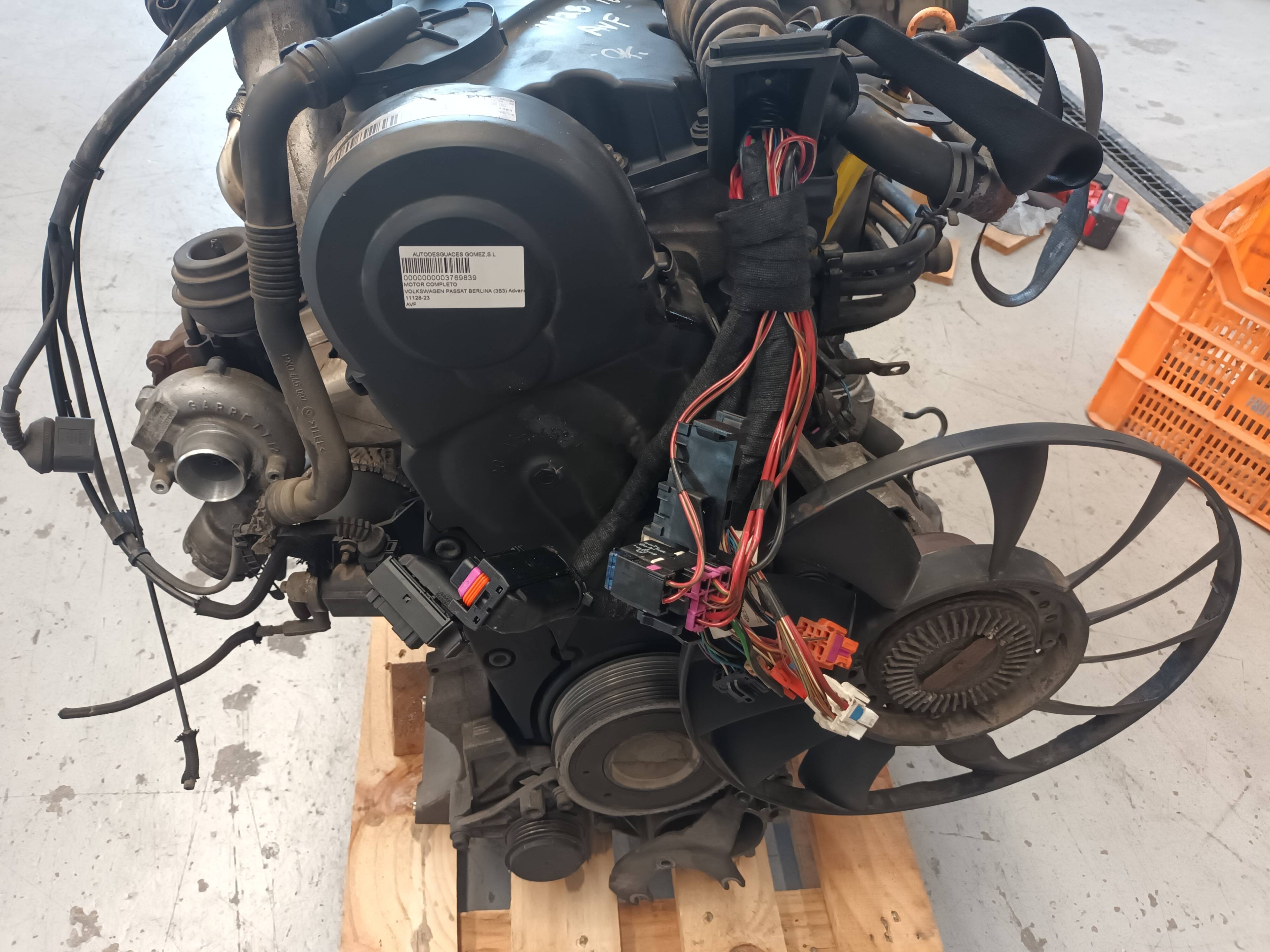 VOLKSWAGEN 1 generation (2013-2021) Motor AVF 25428849