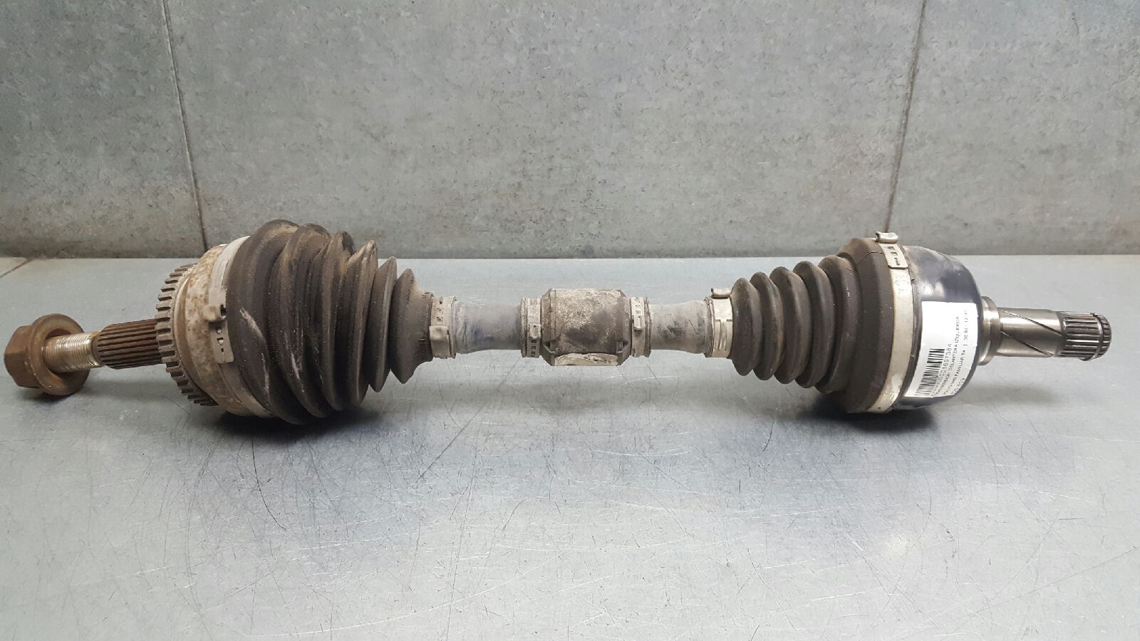 VOLVO V40 1 generation (1996-2004) Arbre de transmission avant gauche 8251529 24062375