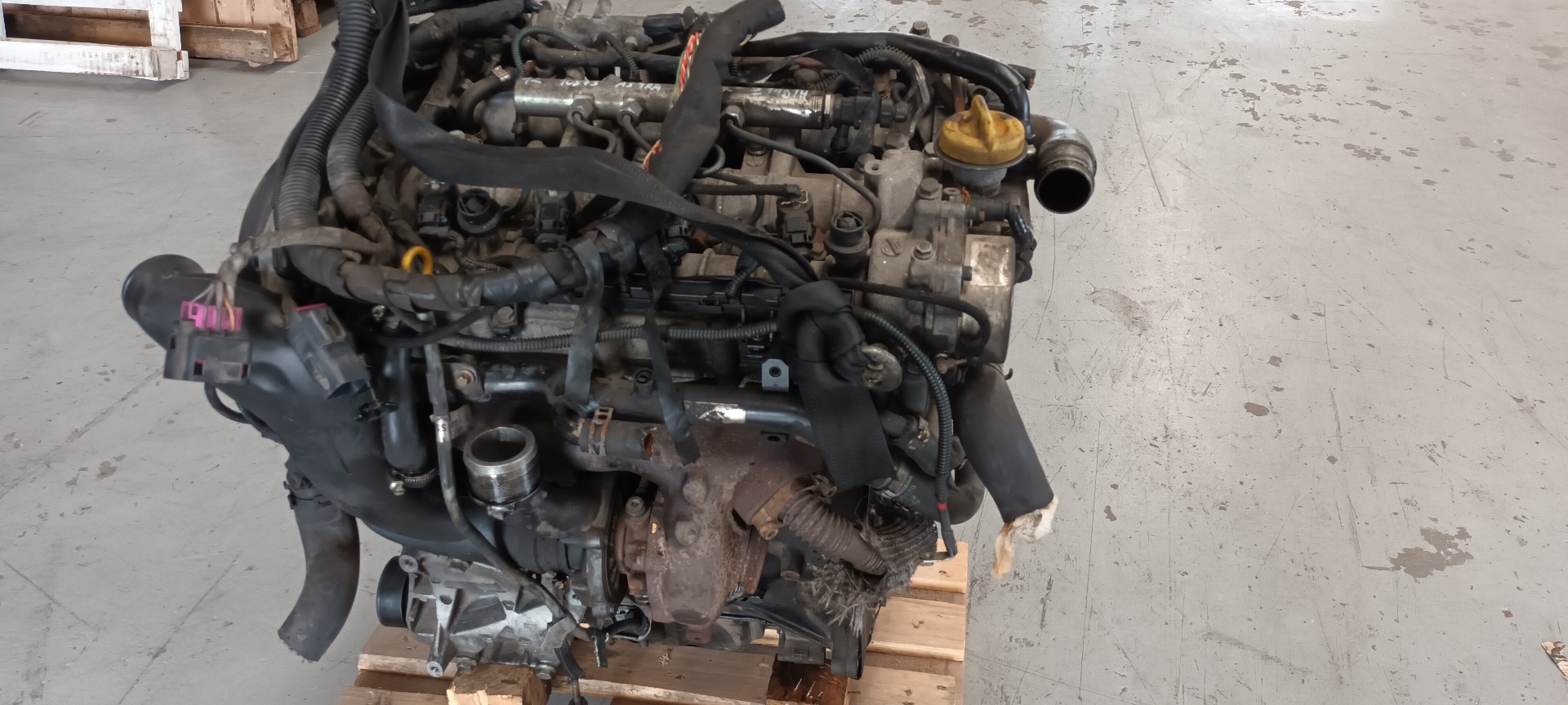 OPEL Astra H (2004-2014) Engine Z19DTH 22012883