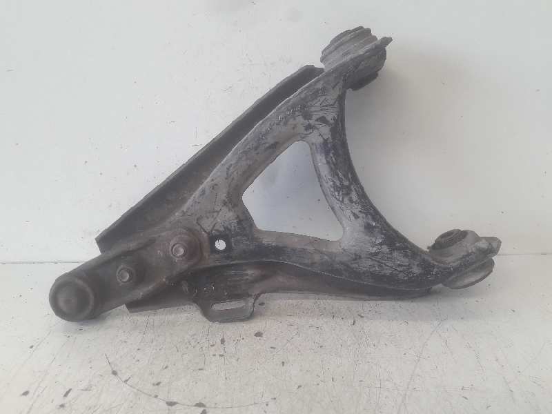 SAAB Megane 1 generation (1995-2003) Front Right Arm 25242328