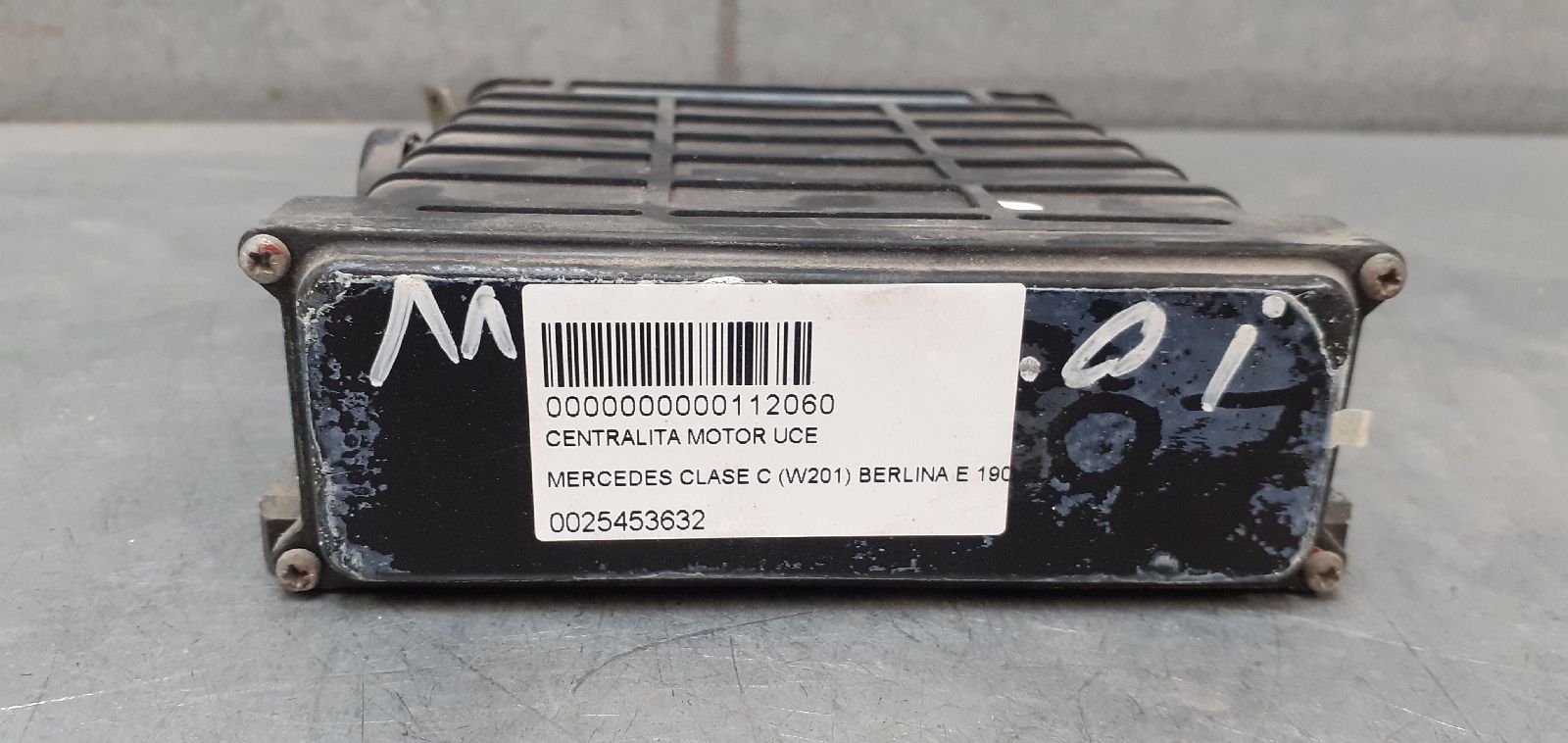 BMW 190 (W201) 1 generation (1982-1993) Calculateur d'unité de commande du moteur 0025453632 24120985