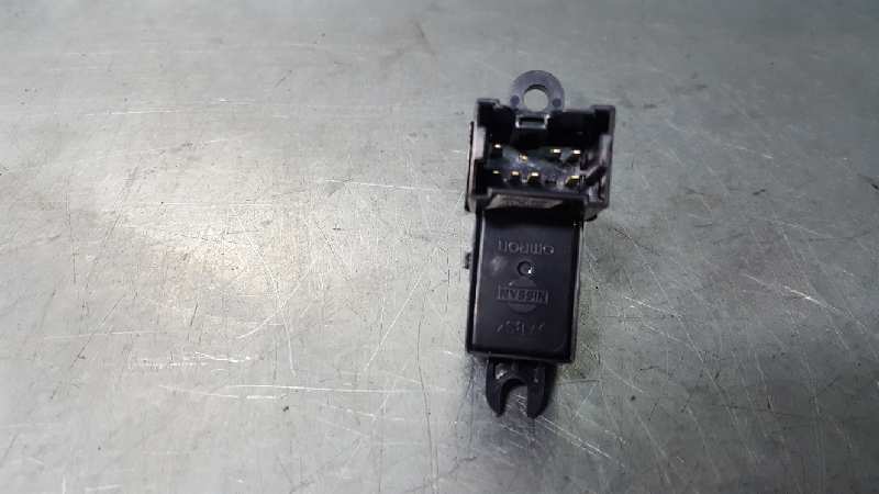 VAUXHALL Primera P12 (2001-2008) Кнопка стеклоподъемника задней правой двери 25411AV600 24058780