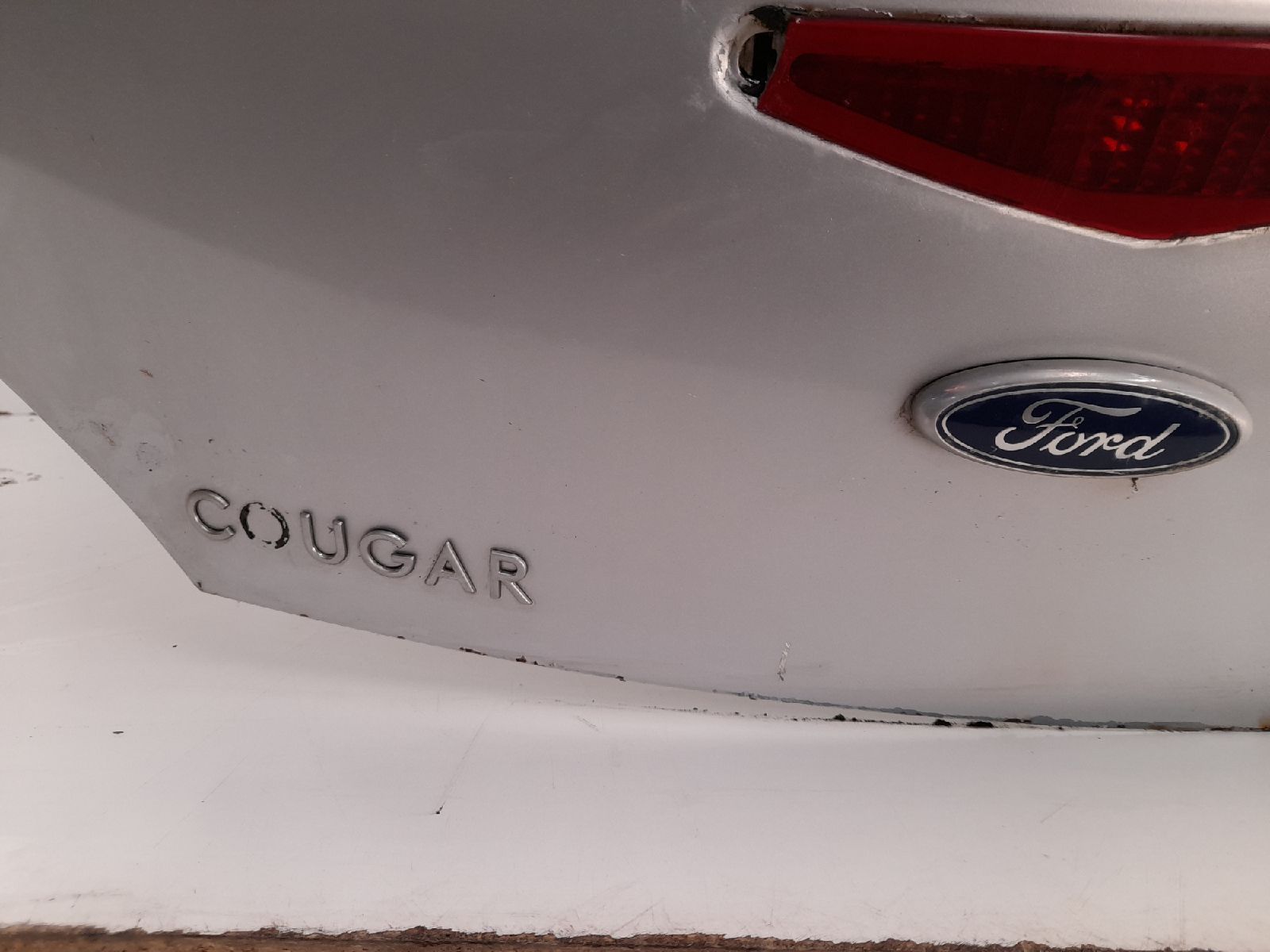 FORD Cougar 9 generation (1998-2002) Coffre arrière 1074811 25245529