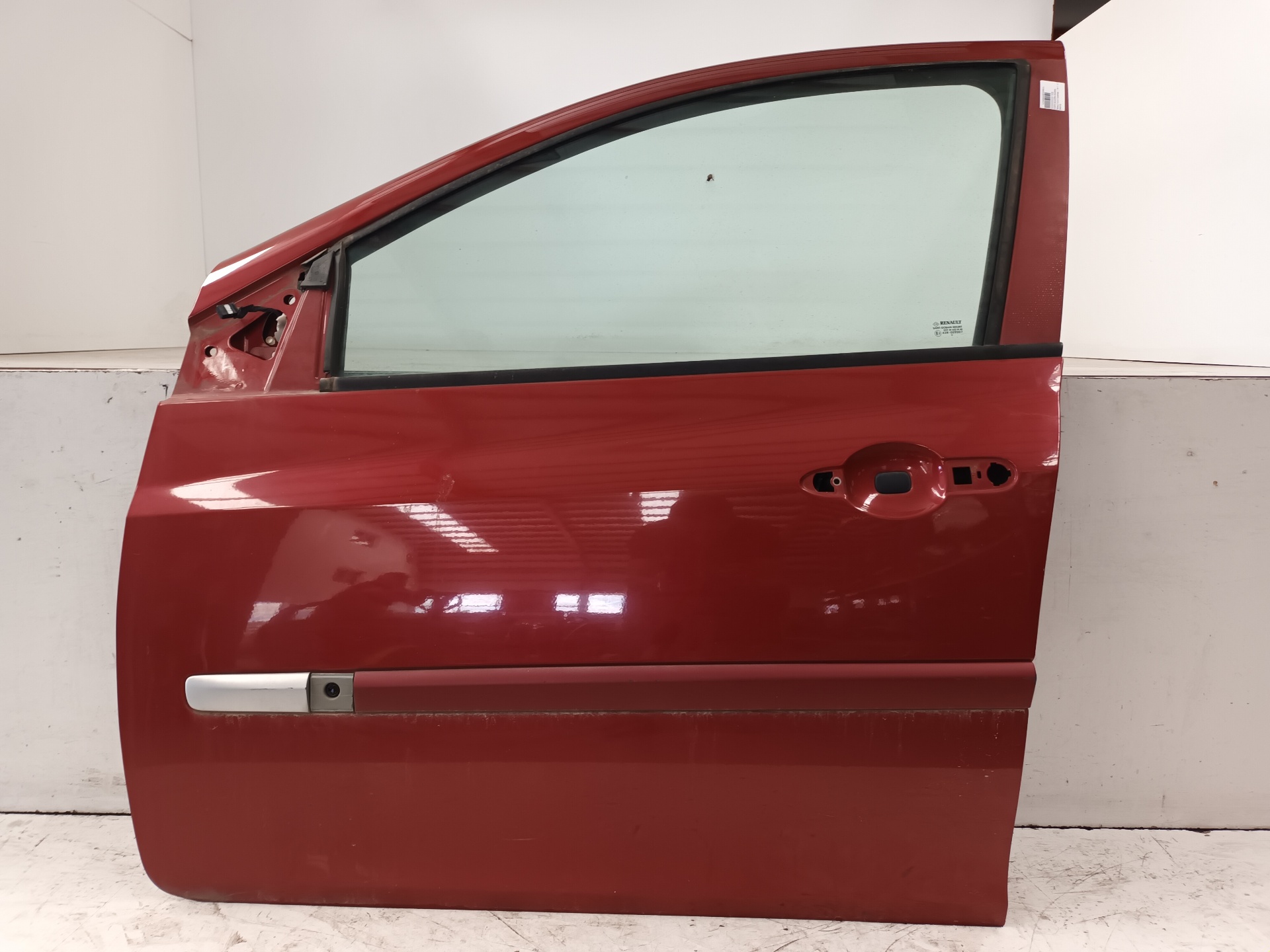 AUDI Clio 3 generation (2005-2012) Дверь передняя левая ROJO 24867571