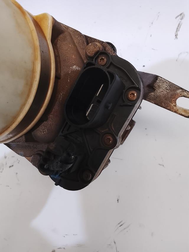Bomba dirección eléctrica 13188613 de Opel Astra 2004-2005 - pieza usada