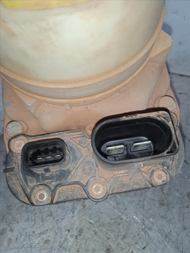 Bomba dirección eléctrica D/Z17DTH 13188613 de Opel Astra h (a04) 2007-2014 con 160713 km - pieza usada