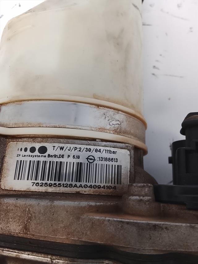 Bomba dirección eléctrica 13188613 de Opel Astra 2004-2005 - pieza usada