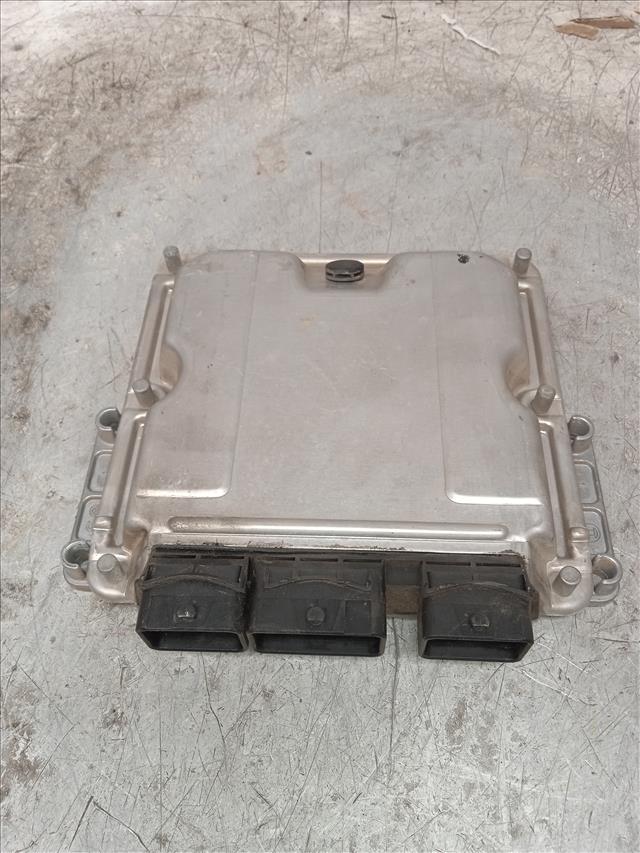 Ecu engine control unit D/RHT 0281011334 de Citroen C8 (ea_, eb_) 2006-0 con 329968 km - pieza usada
