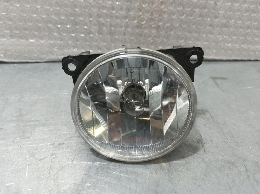 VOLKSWAGEN C3 2 generation (2009-2016) Front Right Fog Light PATAROTA 23657009