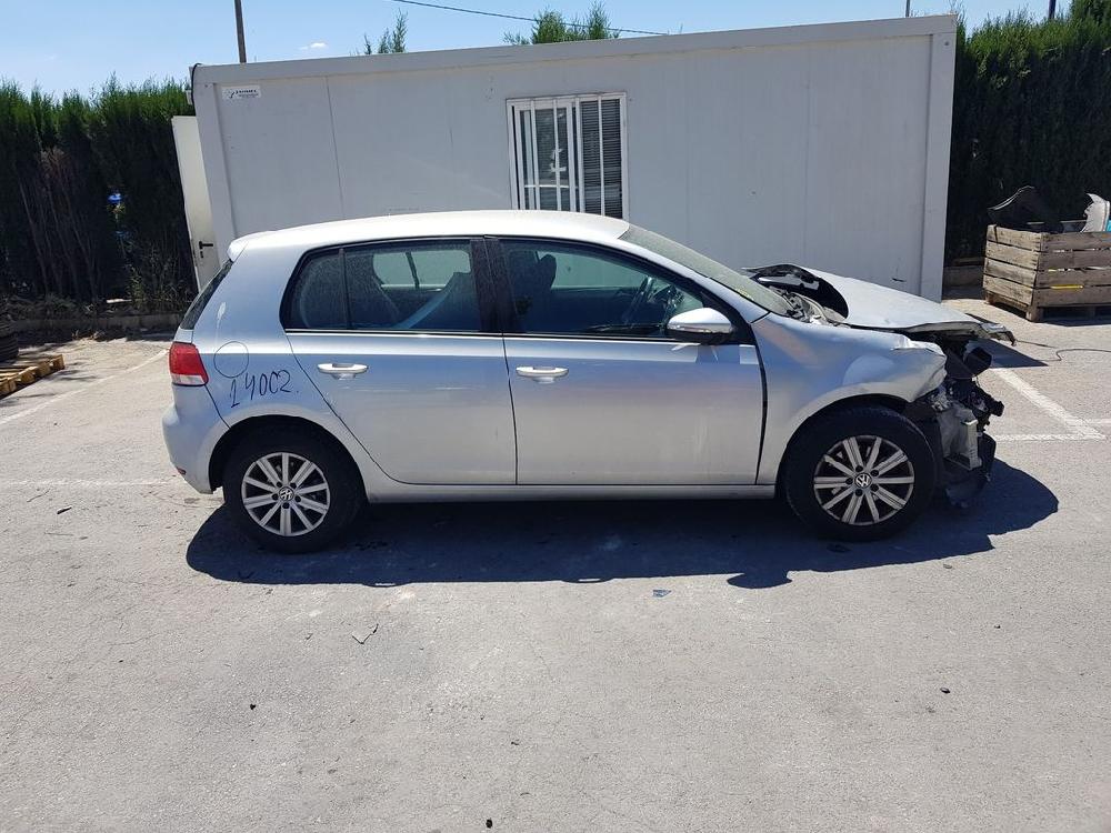 VOLKSWAGEN Golf 6 generation (2008-2015) Jobb hátsó ajtó ablakemelője 5K4839729J 22919525