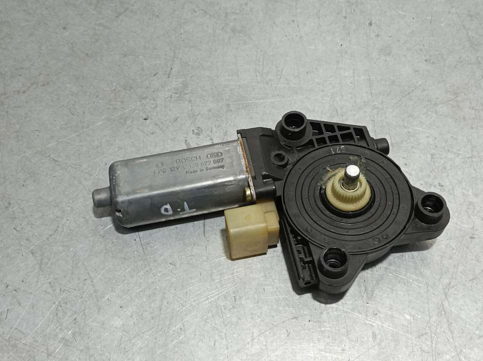 ACURA C-Class W203/S203/CL203 (2000-2008) Rear Right Door Window Control Motor 013082207 22559198