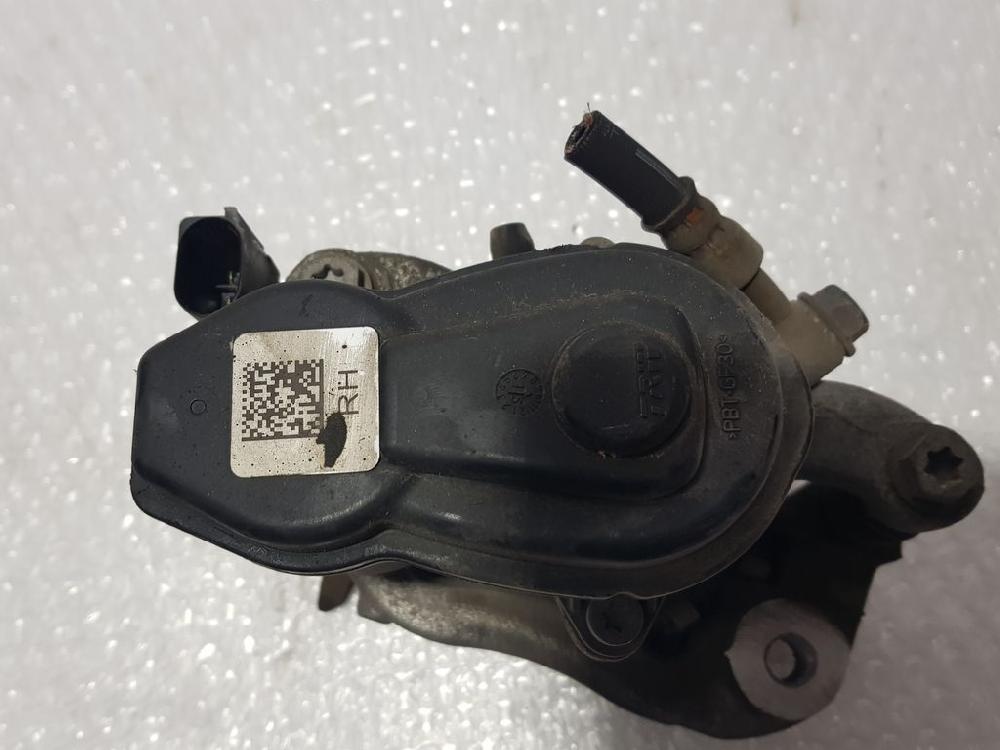 NISSAN Qashqai 2 generation (2013-2023) Rear Right Brake Caliper 32353310C 18702244