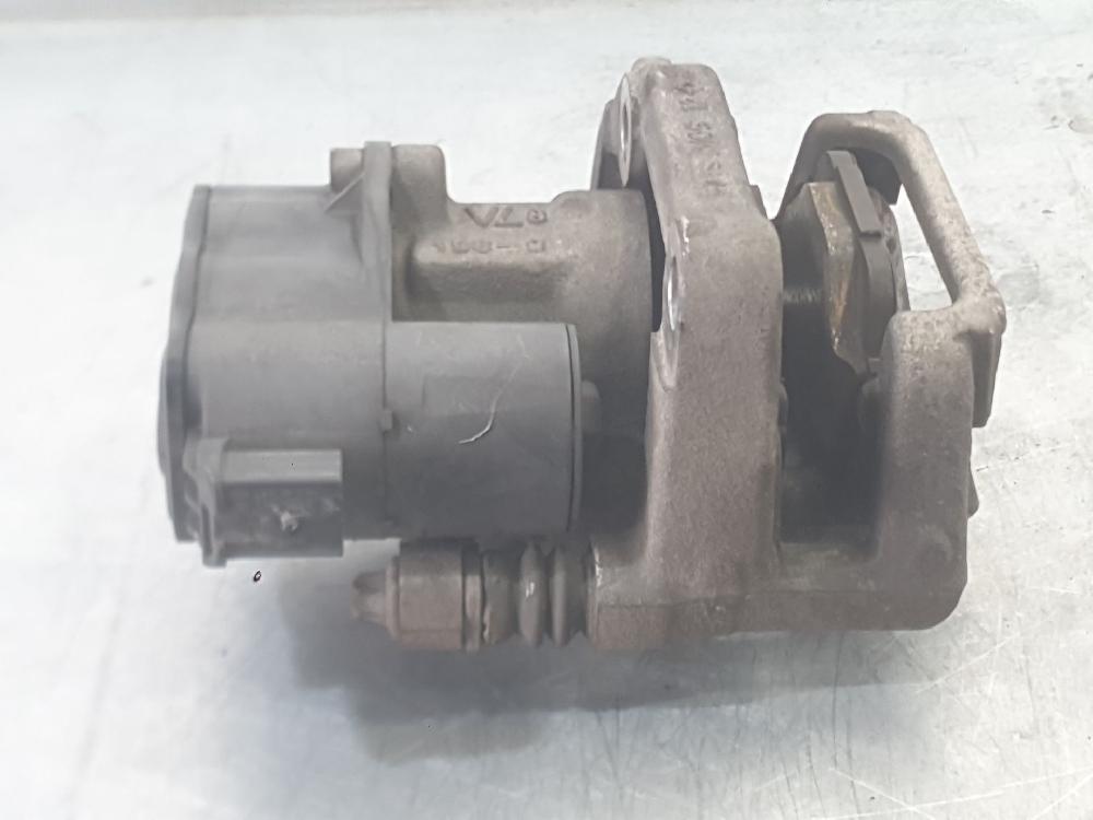 Right rear brake caliper YH01 9819060980 de Peugeot 3008 suv (mc_, mr_, mj_, m4_) 2016-0 131 CV con 87693 km