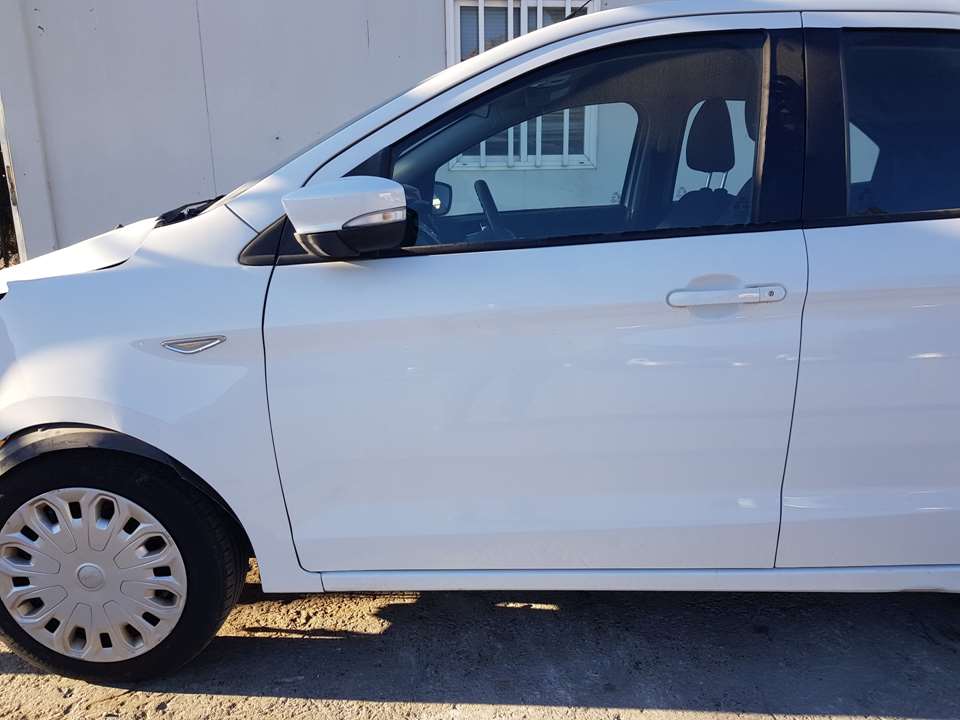 FORD Ka 2 generation (2008-2020) Vänster främre dörr 24260757