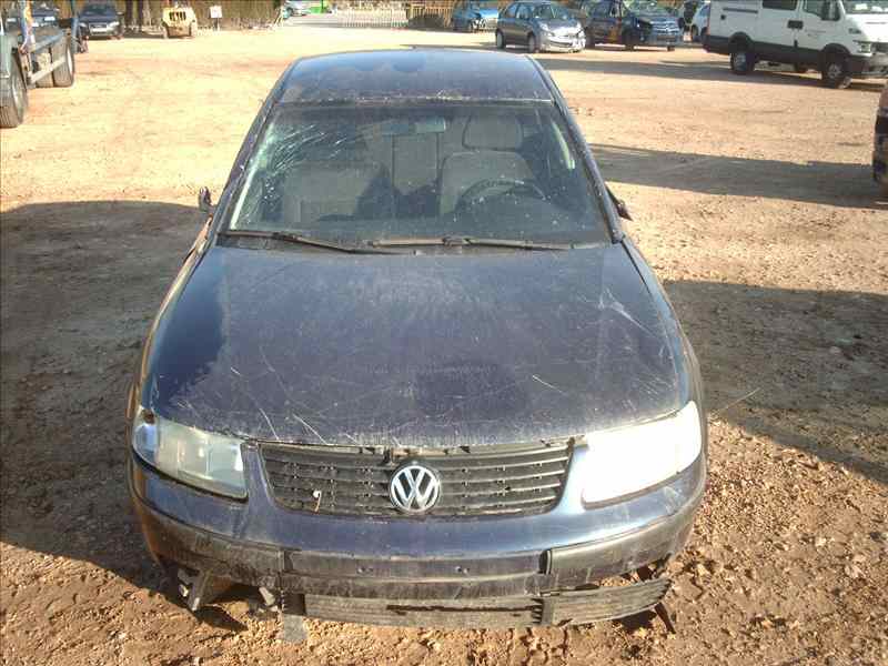 VOLKSWAGEN Passat B5 (1996-2005) Дверь передняя левая 3B4831051BE, 1000002754382 18780064