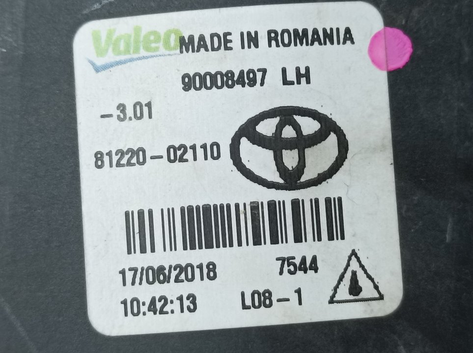 TOYOTA Yaris 3 generation (2010-2019) Левая противотуманка переднего бампера 8122002110, 90008497 24077436