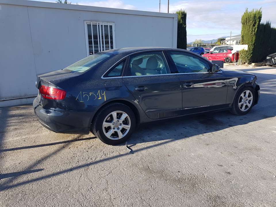 AUDI A4 B8/8K (2011-2016) Μπροστινό δεξί μπράτσο 24487517