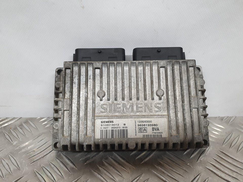 PEUGEOT 306 1 generation (1993-2002) Gearbox Control Unit 9638195980, S108518012, SIEMENS 24085594