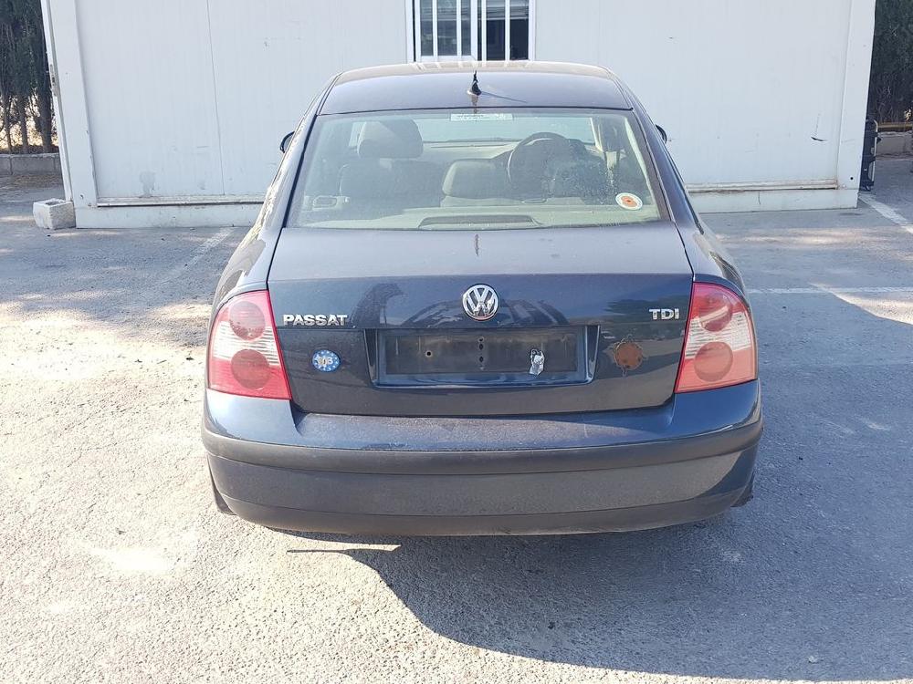 VOLKSWAGEN Passat B5 (1996-2005) Полуось передняя правая 8D0407272EK 23659305