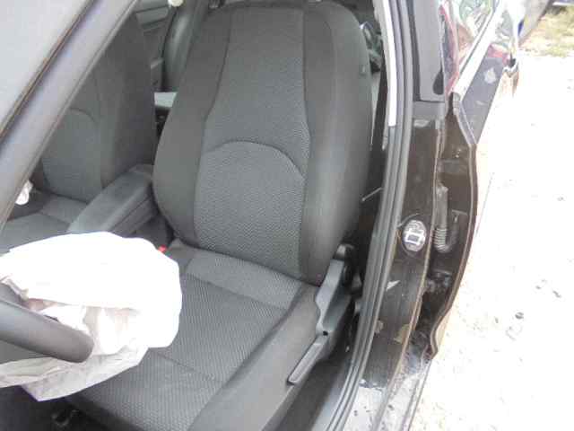 SEAT Toledo 4 generation (2012-2020) Aizmugurējo labo durvju logu pacēlājs 5JA839462, 6PINS, ELECTRICO 18543201