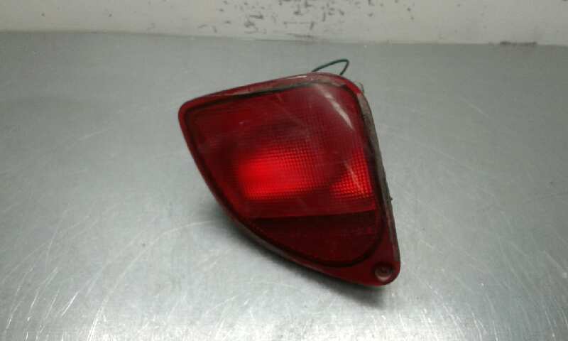 PEUGEOT Focus RD (1 generation) (1996-2002) Rear Left Fog Light 24006359