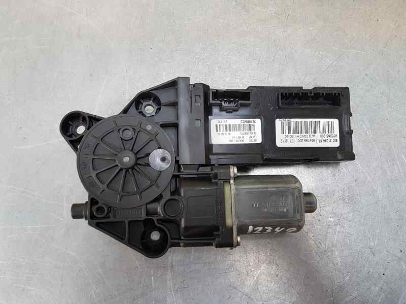 VAUXHALL Megane 3 generation (2008-2020) Front Left Door Window Regulator Motor 807310246R, 966316200 18643591