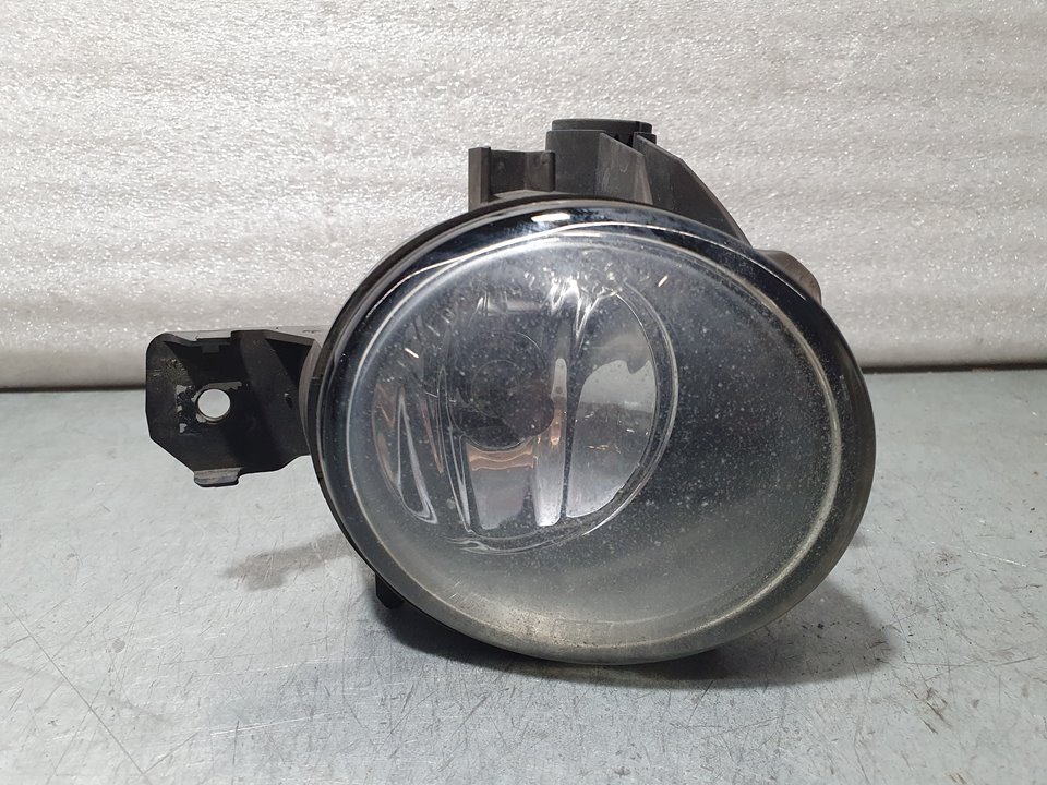 BMW 1 Series E81/E82/E87/E88 (2004-2013) Front Right Fog Light 692465603, 89203661 20145385