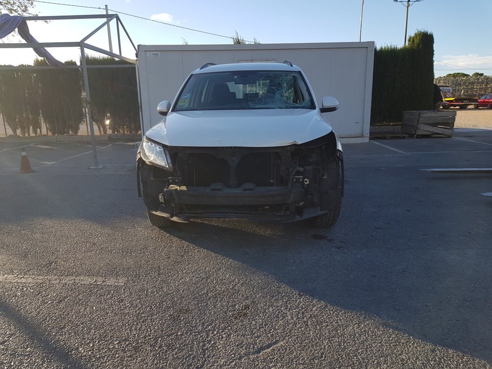 VOLKSWAGEN Tiguan 1 generation (2007-2017) Oikea takavalo 5N0945094B 22576711