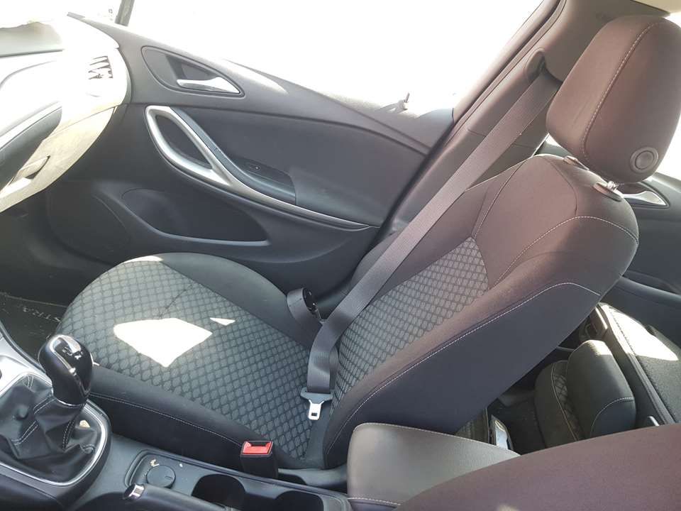 HYUNDAI Astra K (2015-2021) Siège avant droit C/AIRBAG 23910606