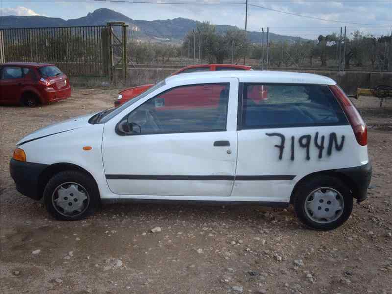 FORD USA Punto 1 generation (1993-1999) Αριστερό μπροστινό φανάρι 0046481414 18436465