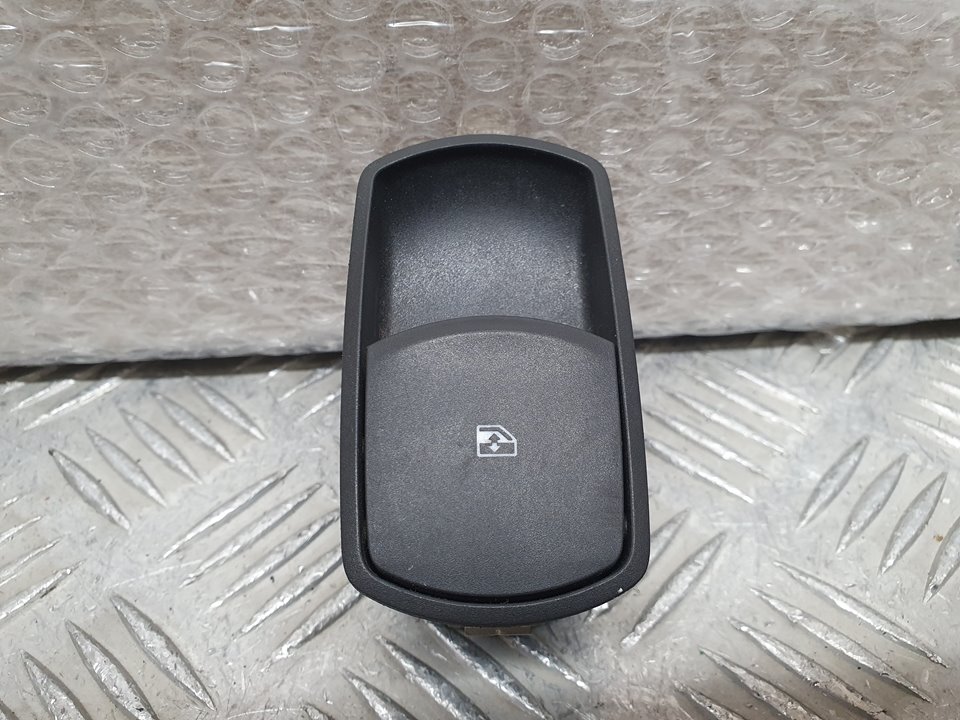 OPEL Corsa D (2006-2020) Кнопка стеклоподъемника передней правой двери 13189333, 315625731 24076164