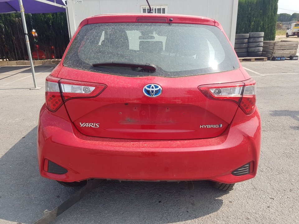 TOYOTA Yaris 3 generation (2010-2019) Левая противотуманка переднего бампера 8122002110, 90008497 24077436