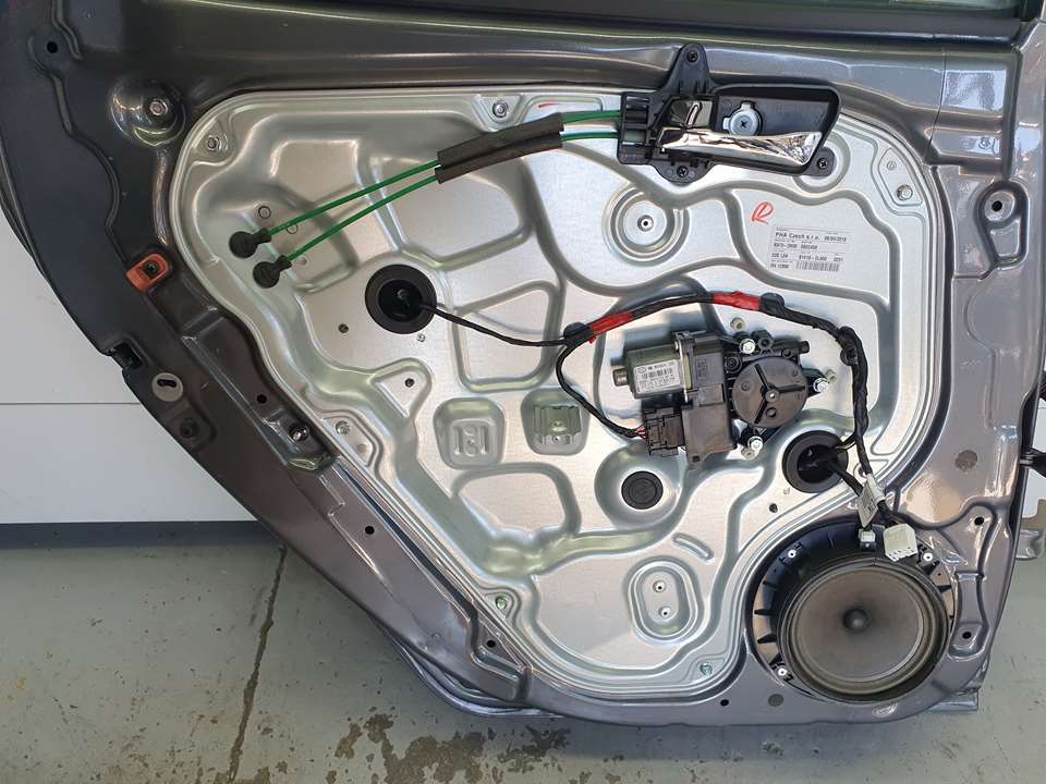 HYUNDAI i30 FD (1 generation) (2007-2012) Vindusløfter bak venstre dør 814102L000,834702R090 23356537