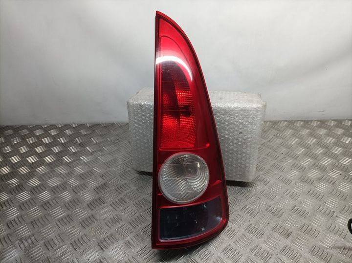 KIA Espace 4 generation (2002-2014) Rear Right Taillight Lamp 8200027152 24010126