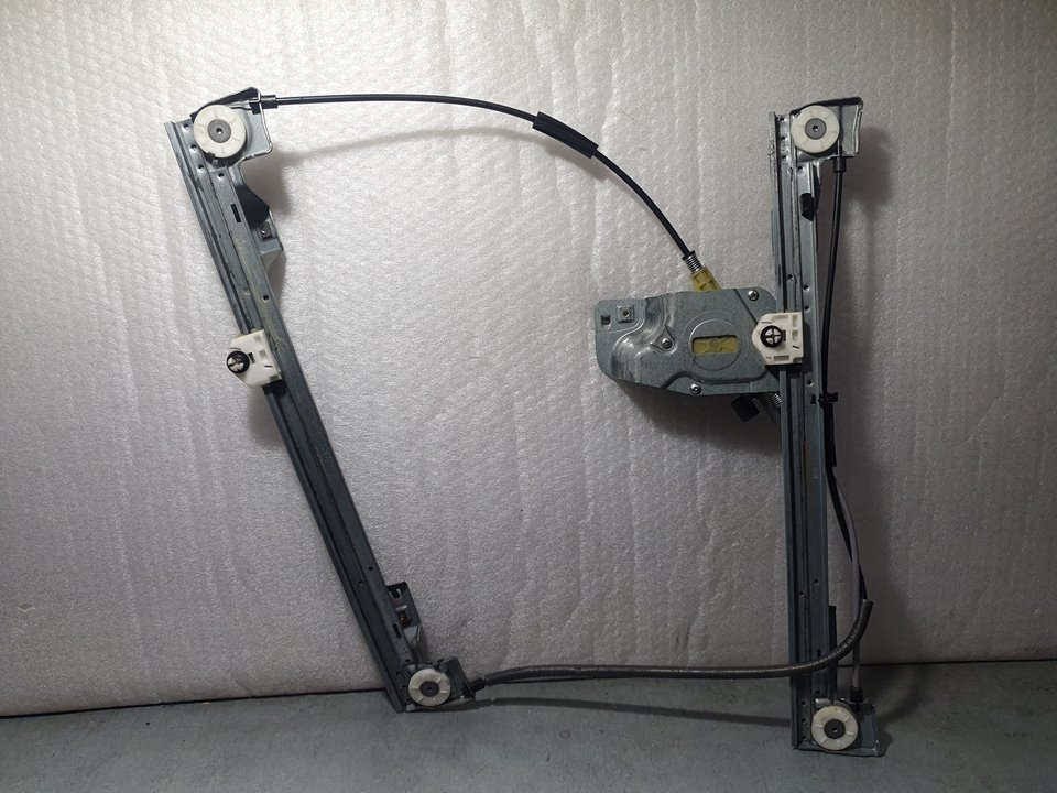 RENAULT Kangoo 2 generation (2007-2021) Vindusregulator foran høyre dør SINREF 21070265