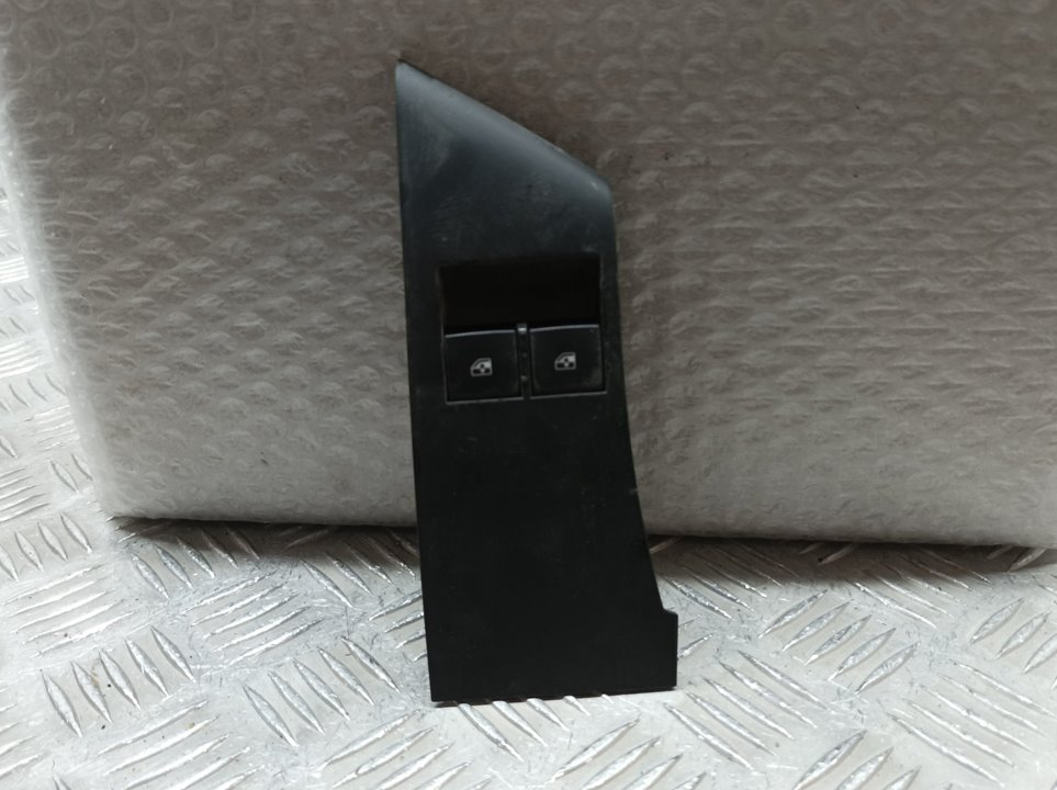 OPEL Astra J (2009-2020) Front Left Door Window Switch 13305978 18682872