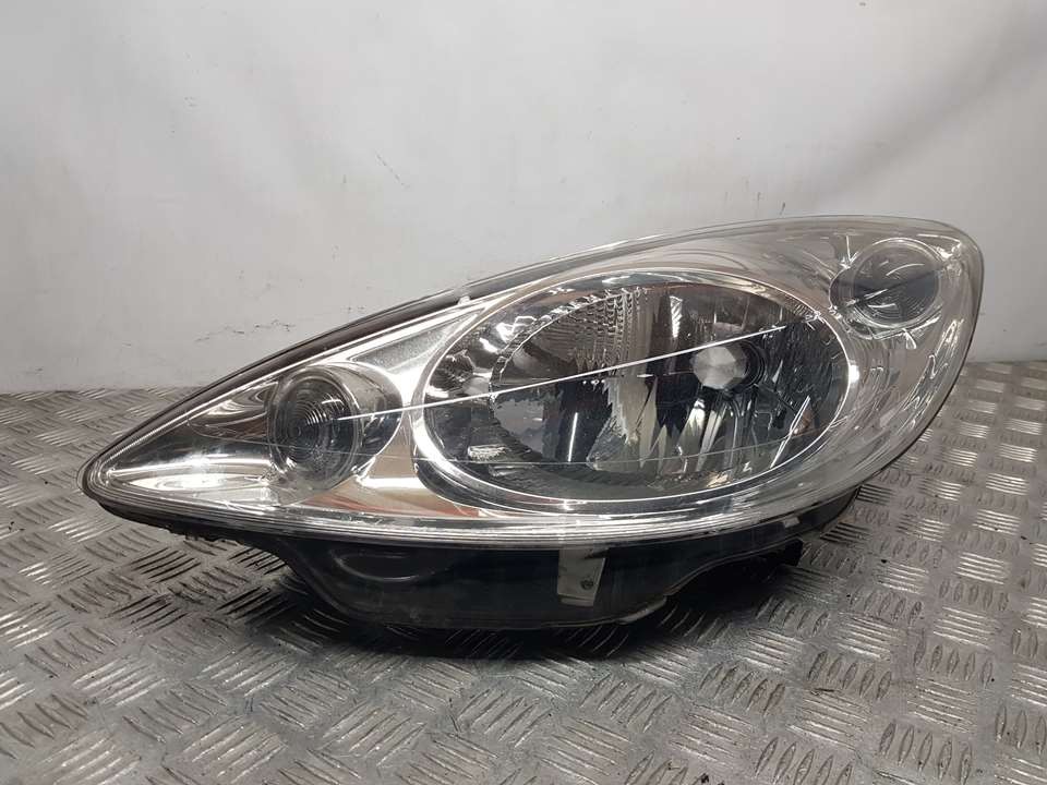 Faro izquierdo NFU 9644997280 de Peugeot 1007 (km_) 2005-2010 109 CV