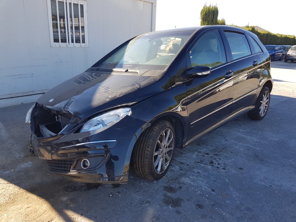 CHEVROLET B-Class W245 (2005-2011) Priekšējais kreisais miglas lukturis A2518200756,0305076001 24089762