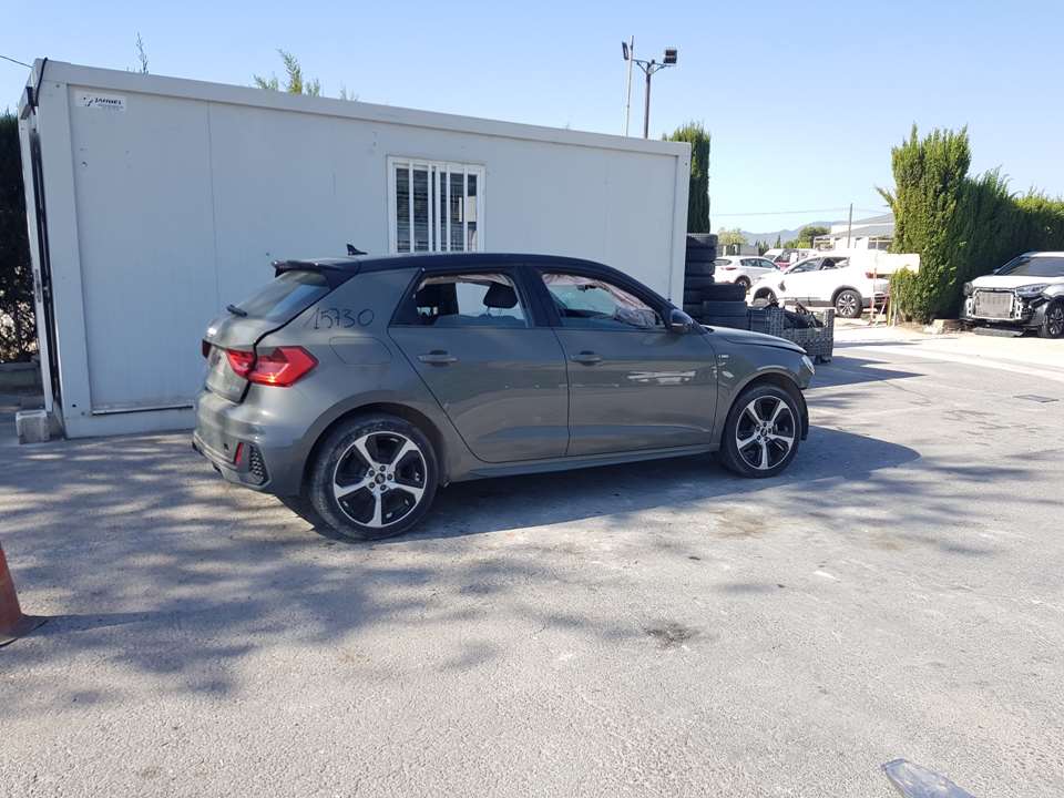 AUDI A1 8X (2010-2020) Pravý zadný bezpečnostný pás 82A857805D 26547149