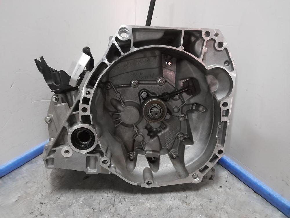 DACIA Sandero 2 generation (2013-2020) Gearbox JH3399,S190233 22610830