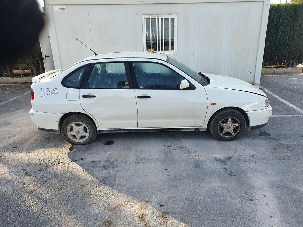 PORSCHE Ibiza 2 generation (1993-2002) Semnalizare aripa dreapta față 6K5953050B 20683341