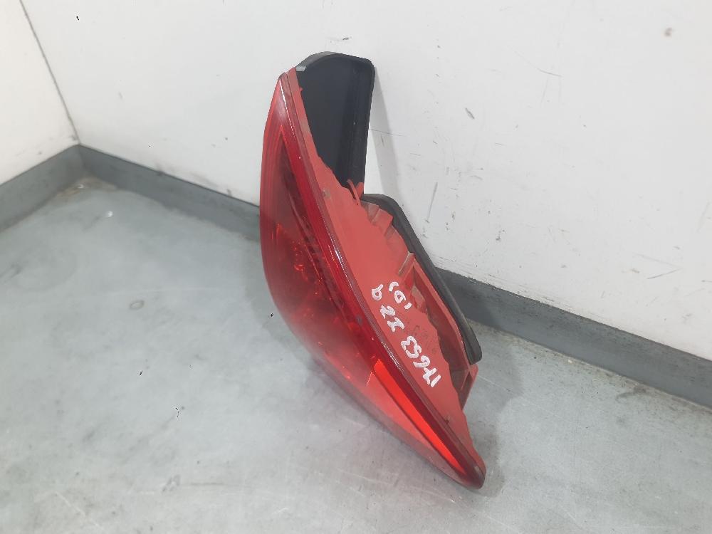 Left inner tail light 9H05 9683461080 de Peugeot 3008 monospace (0u_) 2009-2016 112 CV con 171965 km - pieza usada