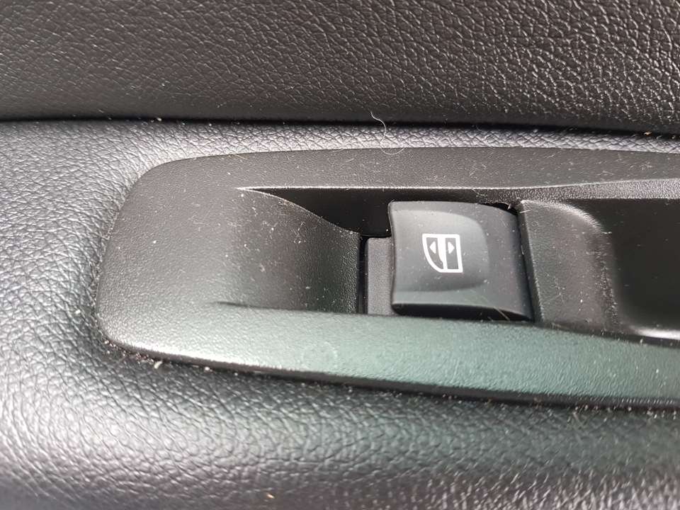 RENAULT Megane 3 generation (2008-2020) Comutator de control geam ușă  dreapta spate 254214896R 25220284