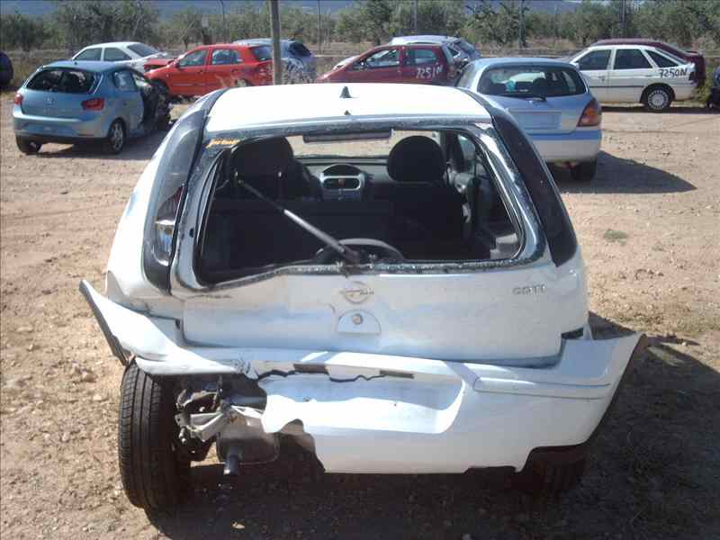 RENAULT Corsa C (2000-2006) Oikea takavalo 18434836